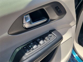 2022 Chrysler Pacifica Hybrid thumbnail – Miami Shores, FL – 21