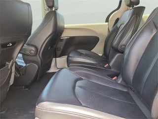 2022 Chrysler Pacifica Hybrid thumbnail – Miami Shores, FL – 15