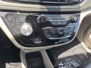2022 Chrysler Pacifica Hybrid thumbnail – Miami Shores, FL – 34