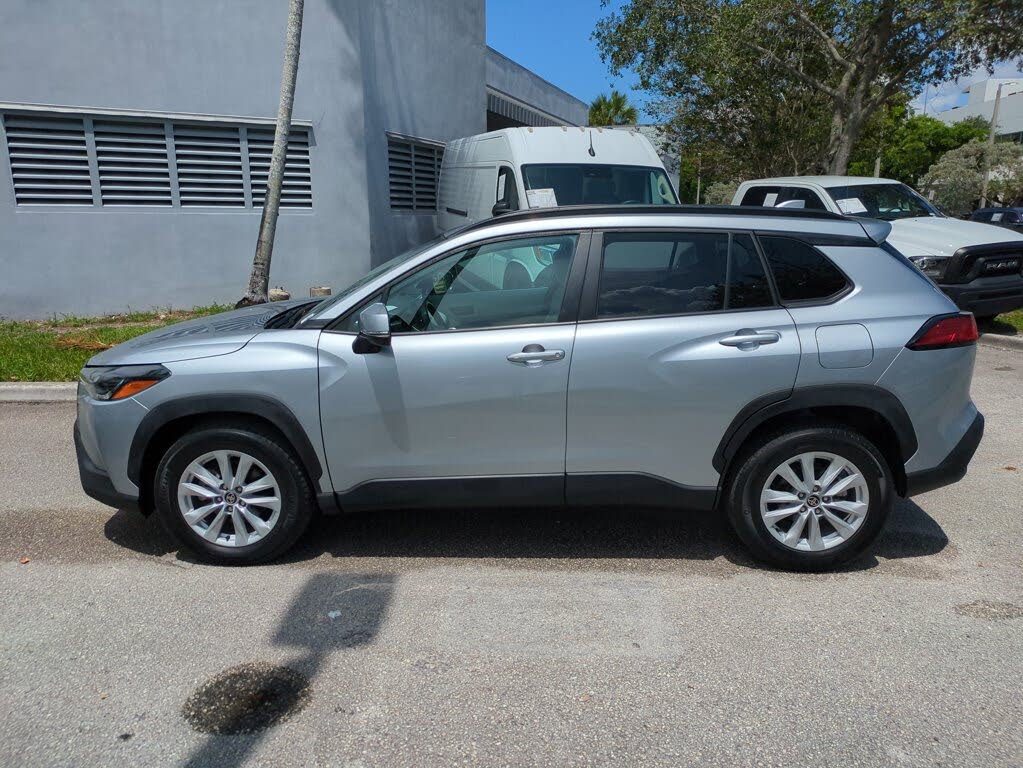 2022 Toyota Corolla Cross LE
                                    for sale in Tamarac, FL – photo 8