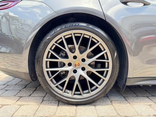 2018 Porsche Panamera thumbnail – Miami, FL – 31