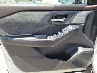 2023 Nissan Rogue thumbnail – Miami, FL – 12