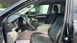 2016 Toyota Highlander thumbnail – Hialeah, FL – 8