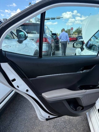 2020 Toyota Camry thumbnail – Hialeah, FL – 14