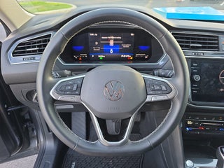 2022 Volkswagen Tiguan thumbnail – Fort Lauderdale, FL – 14
