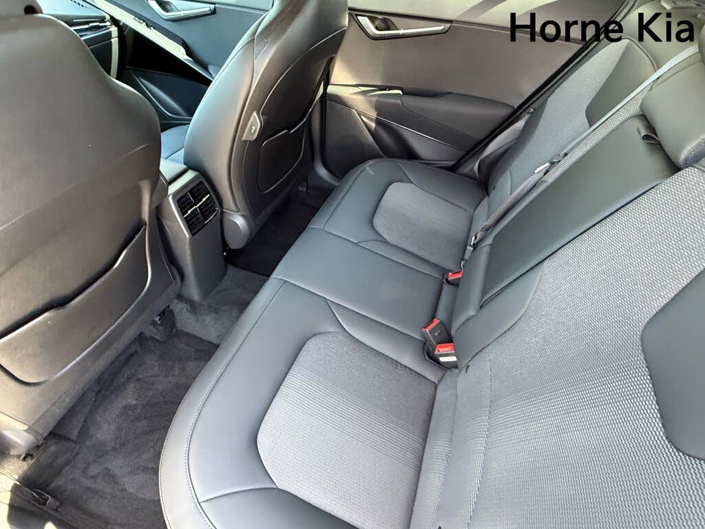 Image of 2025 Kia Niro