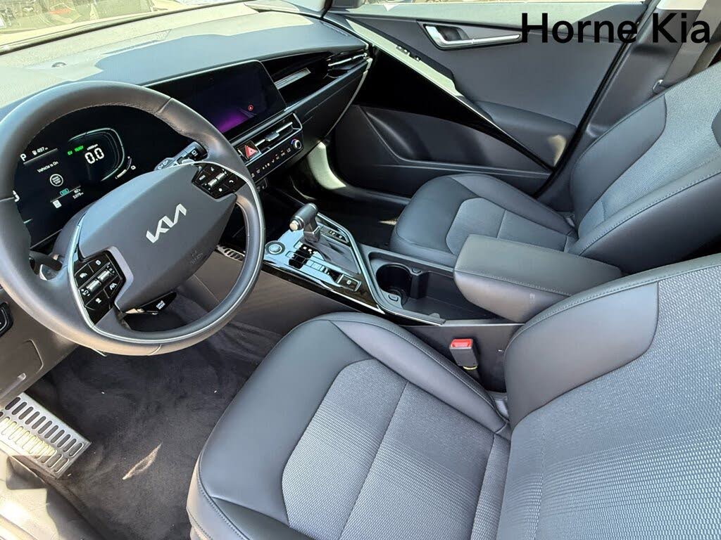 Image of 2025 Kia Niro