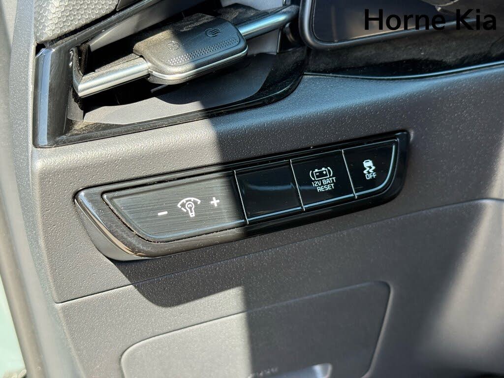 Image of 2025 Kia Niro