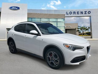 2022 Alfa Romeo Stelvio thumbnail – Homestead, FL – 4