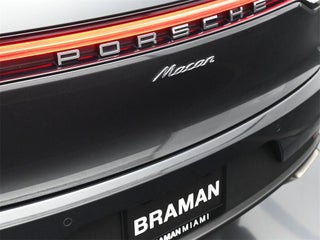 2021 Porsche Macan thumbnail – Miami, FL – 48