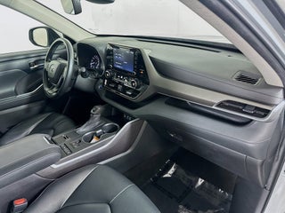 2022 Toyota Highlander thumbnail – Miami, FL – 32