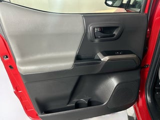 2022 Toyota Tacoma thumbnail – Miami, FL – 22