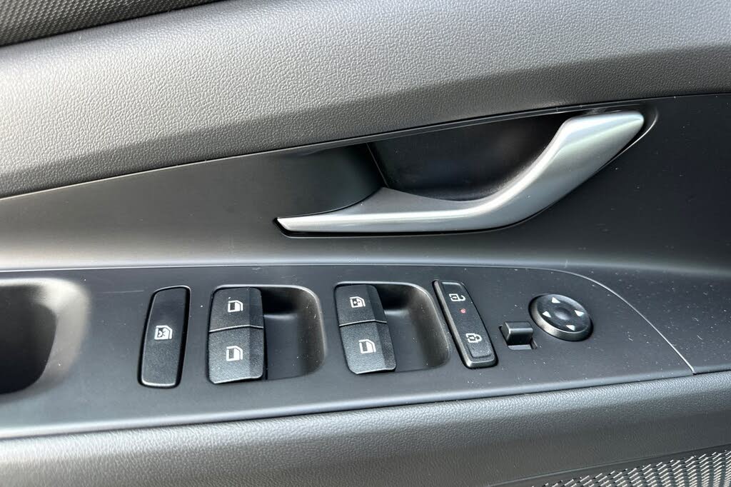 Image of 2025 Hyundai Elantra Hybrid