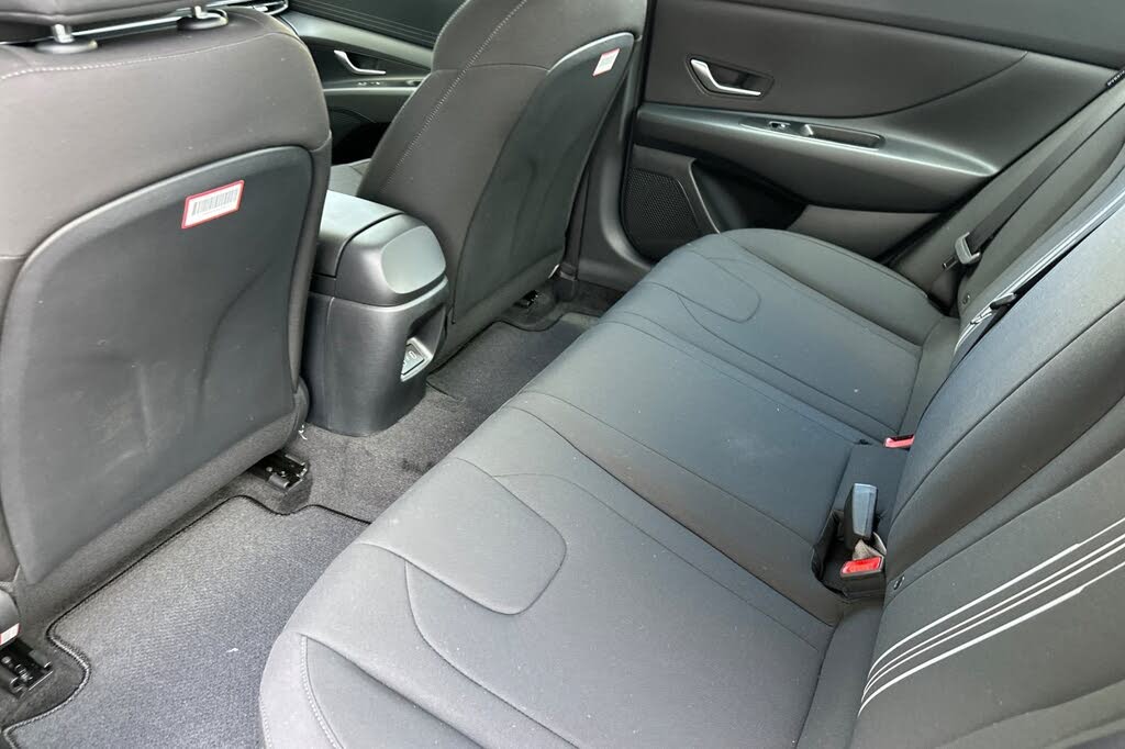 Image of 2025 Hyundai Elantra Hybrid