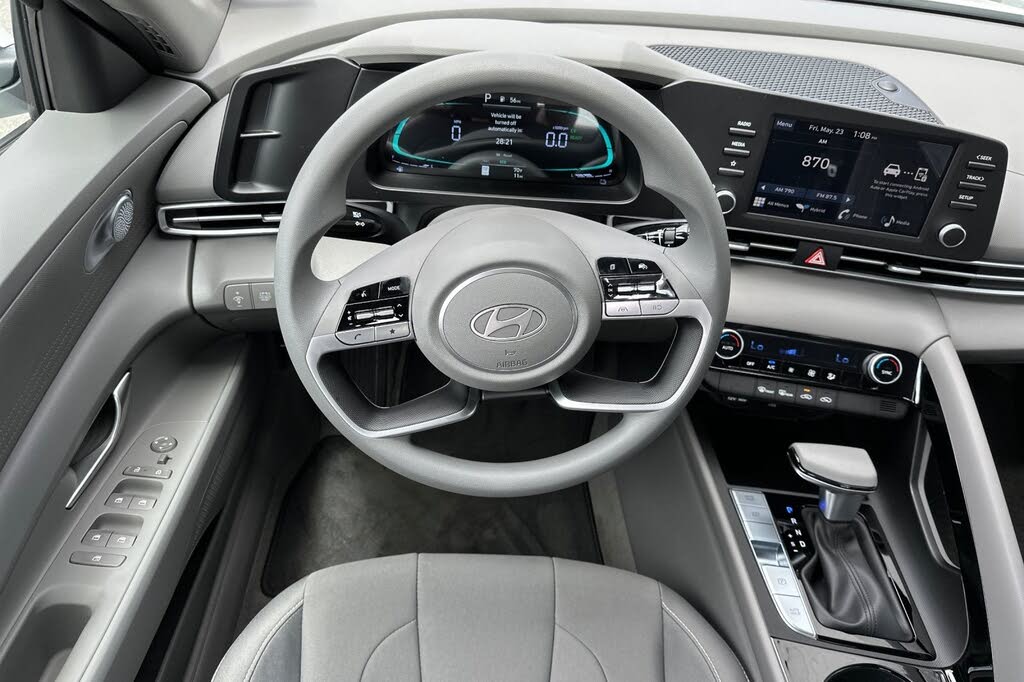 Image of 2025 Hyundai Elantra Hybrid