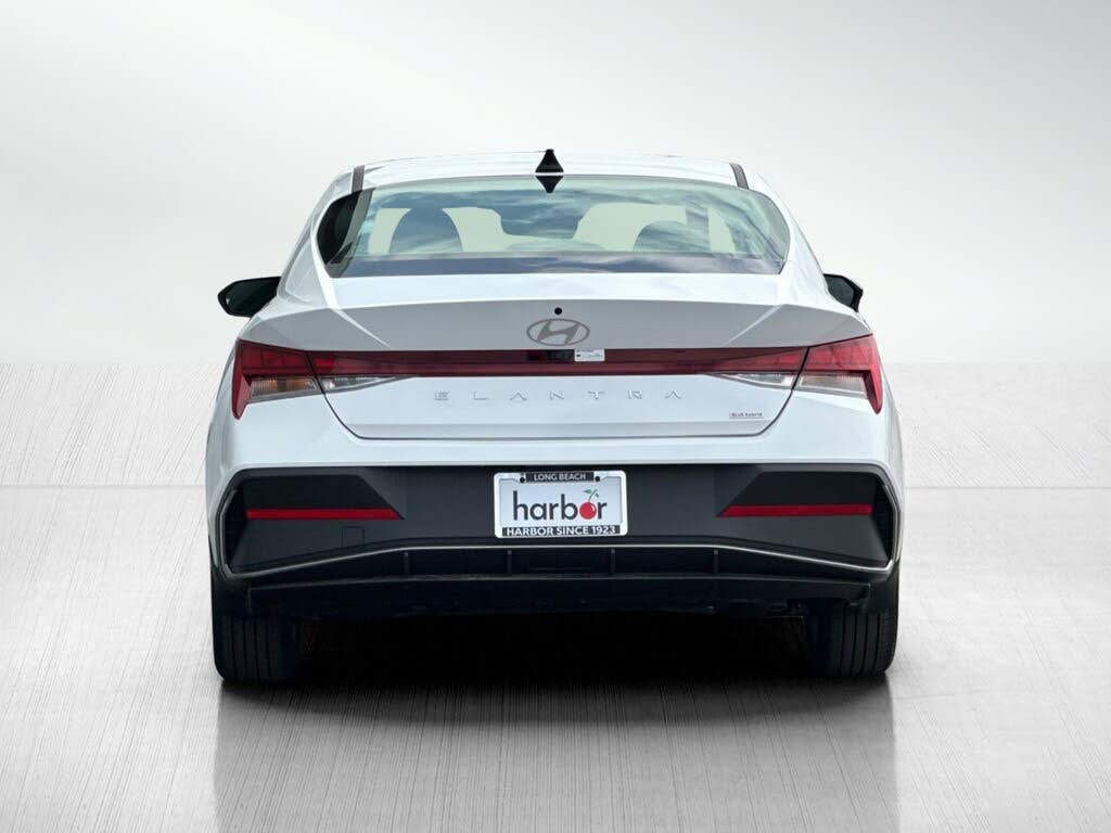 Image of 2025 Hyundai Elantra Hybrid