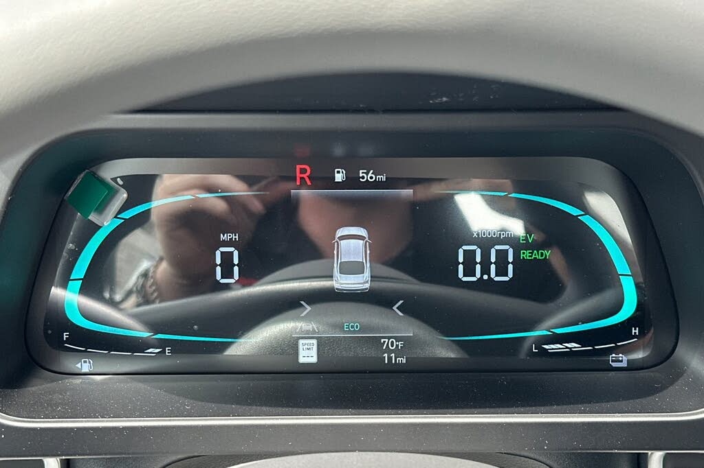 Image of 2025 Hyundai Elantra Hybrid