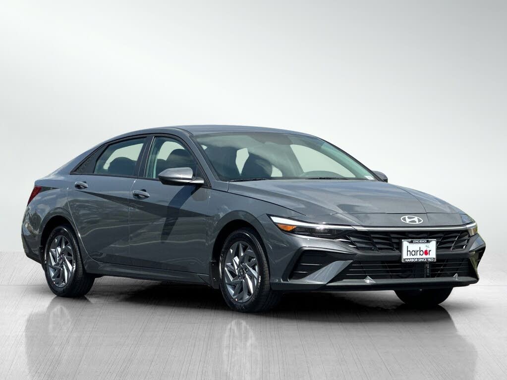 Image of 2025 Hyundai Elantra Hybrid