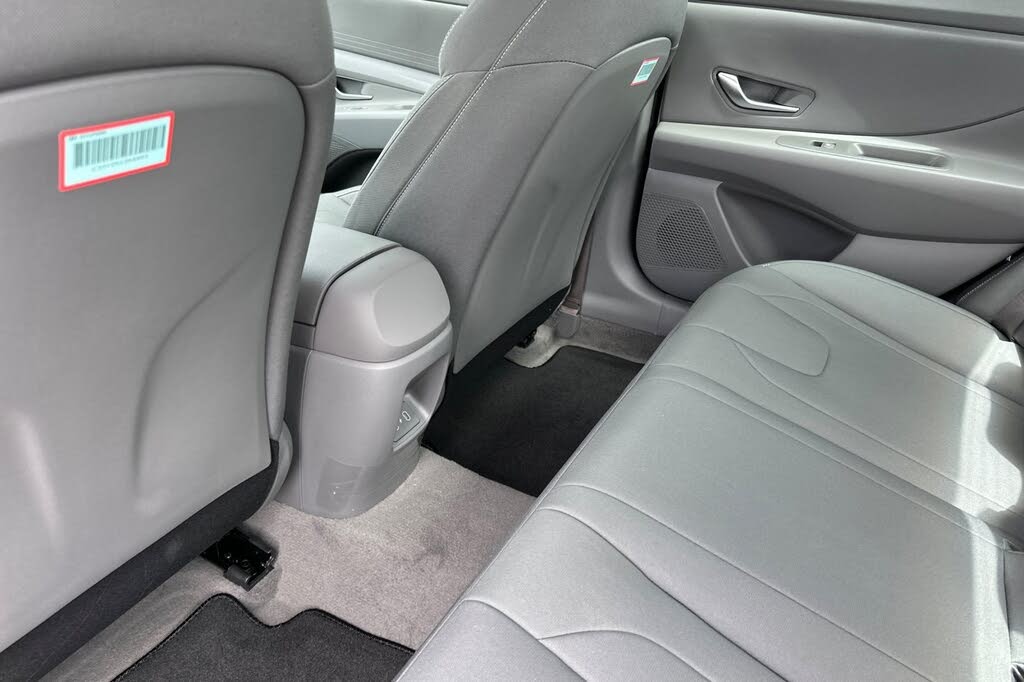 Image of 2025 Hyundai Elantra Hybrid