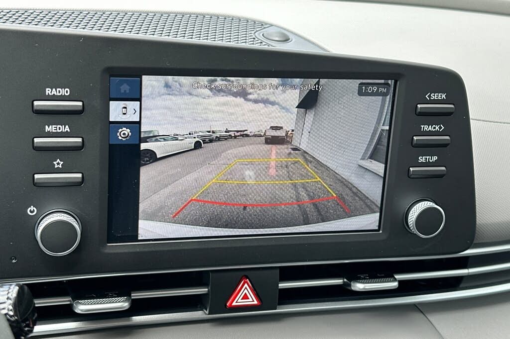 Image of 2025 Hyundai Elantra Hybrid