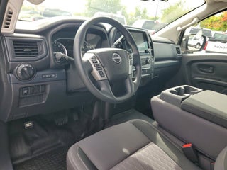 2023 Nissan Titan thumbnail – Homestead, FL – 9