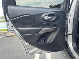2019 Jeep Cherokee thumbnail – Pompano Beach, FL – 19