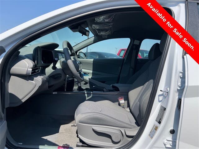 Image of 2025 Hyundai Elantra