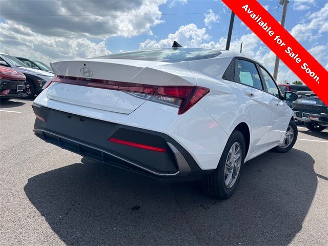 Image of 2025 Hyundai Elantra