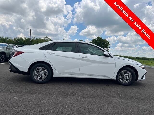 Image of 2025 Hyundai Elantra
