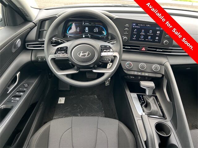 Image of 2025 Hyundai Elantra