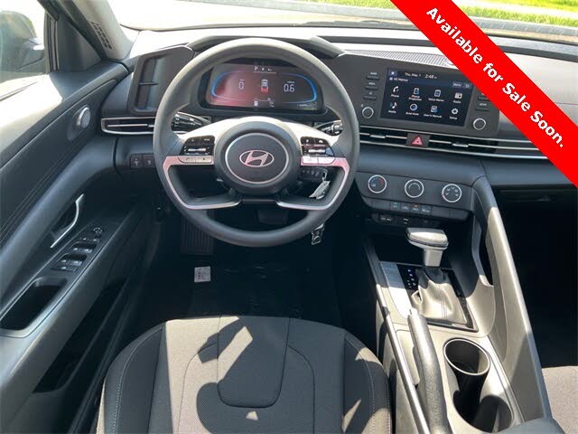 Image of 2025 Hyundai Elantra