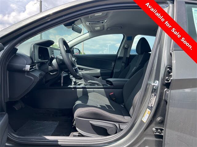 Image of 2025 Hyundai Elantra