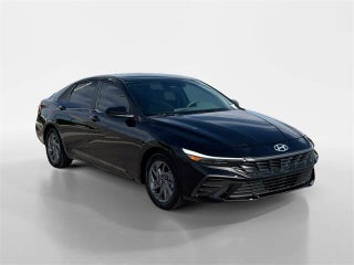 Hyundai ELANTRA Hybrid