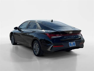 Hyundai ELANTRA Hybrid