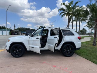 2015 Jeep Grand Cherokee thumbnail – Hollywood, FL – 5