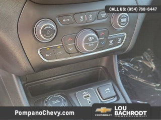 2023 Jeep Cherokee thumbnail – Pompano Beach, FL – 26