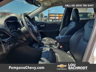 2023 Jeep Cherokee thumbnail – Pompano Beach, FL – 20