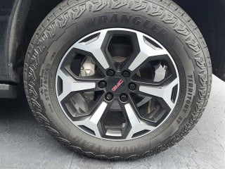 2022 GMC Yukon XL thumbnail – Lighthouse Point, FL – 4