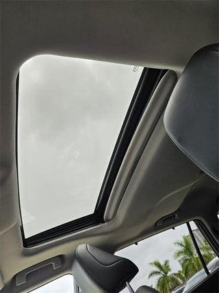 2020 Toyota Highlander thumbnail – North Miami Beach, FL – 7