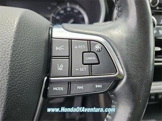 2020 Toyota Highlander thumbnail – North Miami Beach, FL – 23