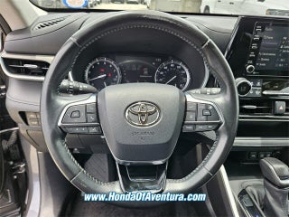 2020 Toyota Highlander thumbnail – North Miami Beach, FL – 21