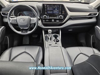 2020 Toyota Highlander thumbnail – North Miami Beach, FL – 10