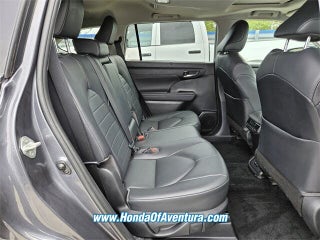 2020 Toyota Highlander thumbnail – North Miami Beach, FL – 13