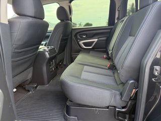 2018 Nissan Titan thumbnail – Hialeah, FL – 16