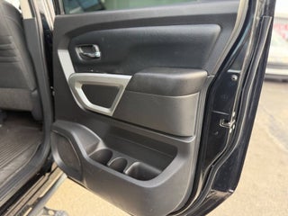 2018 Nissan Titan thumbnail – Hialeah, FL – 18