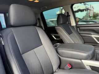 2018 Nissan Titan thumbnail – Hialeah, FL – 22