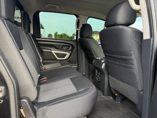 2018 Nissan Titan thumbnail – Hialeah, FL – 17