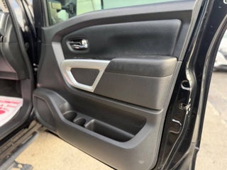 2018 Nissan Titan thumbnail – Hialeah, FL – 21