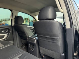 2018 Nissan Titan thumbnail – Hialeah, FL – 19