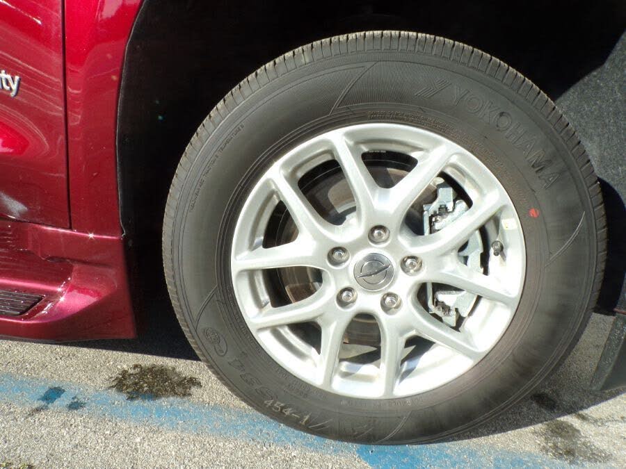 Image of 2022 Chrysler Voyager